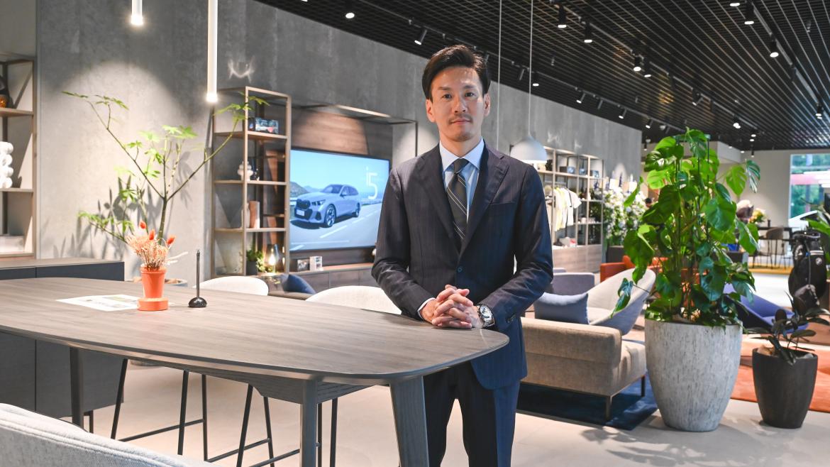 新梅田支店 店長 柿本