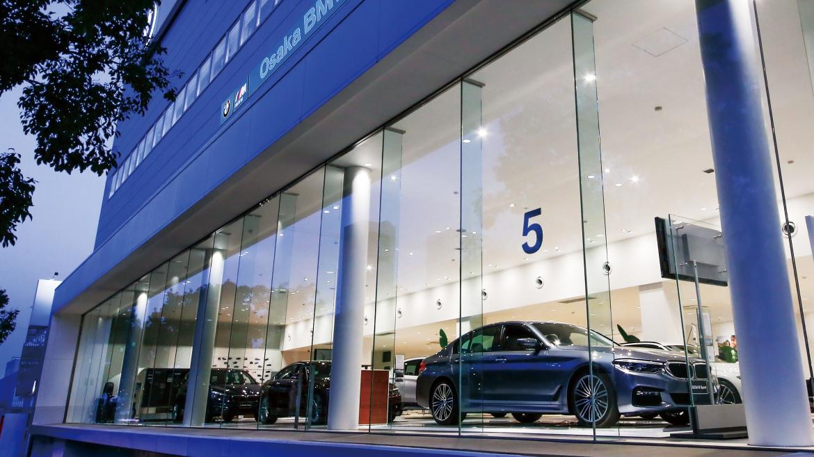 Osaka BMW 千里支店
