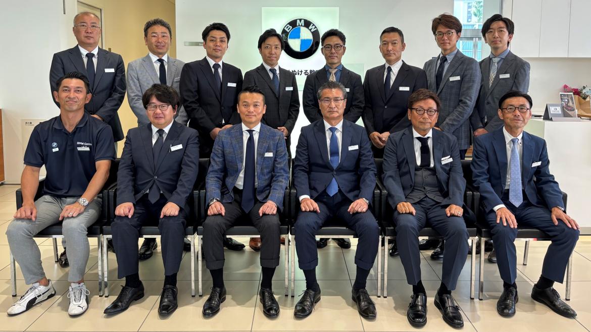 Osaka BMW千里支店 集合写真