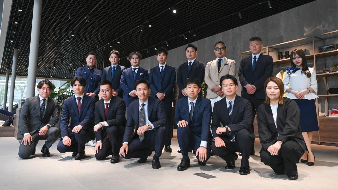 新梅田支店 集合写真