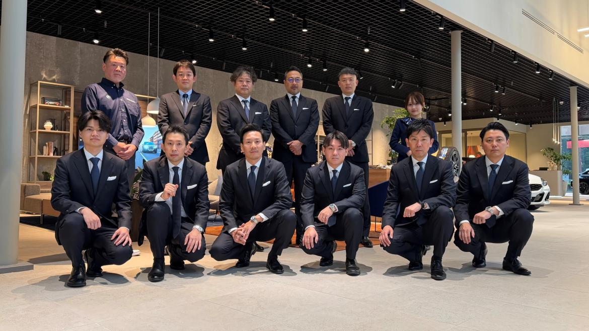 新梅田支店 集合写真